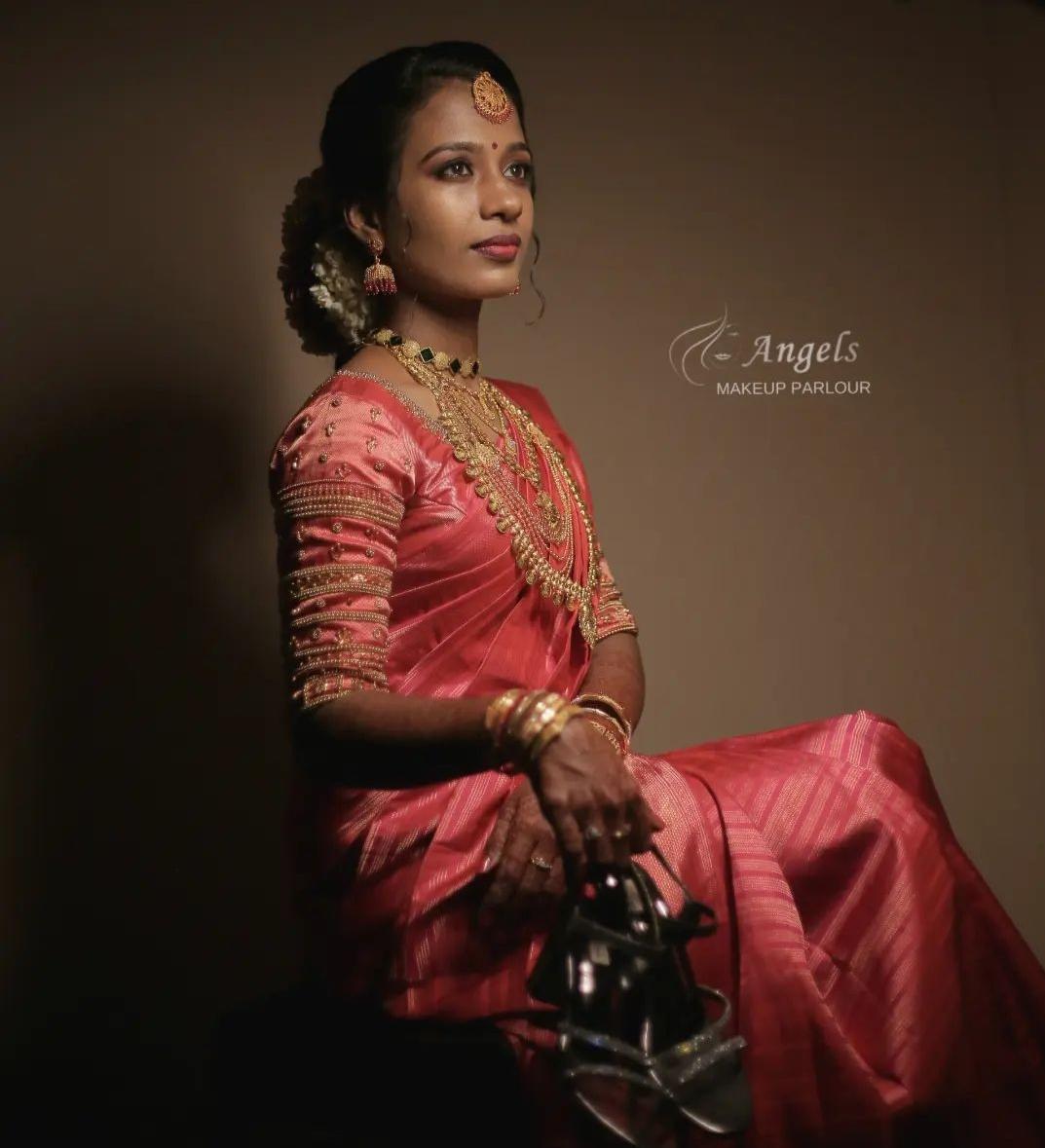 ANGELS MAKEUP PARLOUR MANNARKKAD